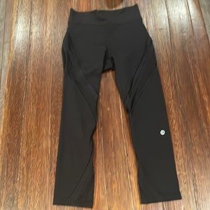 Lululemon cropped leggings, Size 4